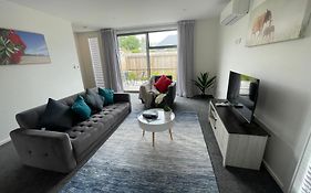 Cozy Living In Unit 4 Armagh